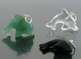 /products/colgante-delfin-tamano-grande-en-varias-piedras/